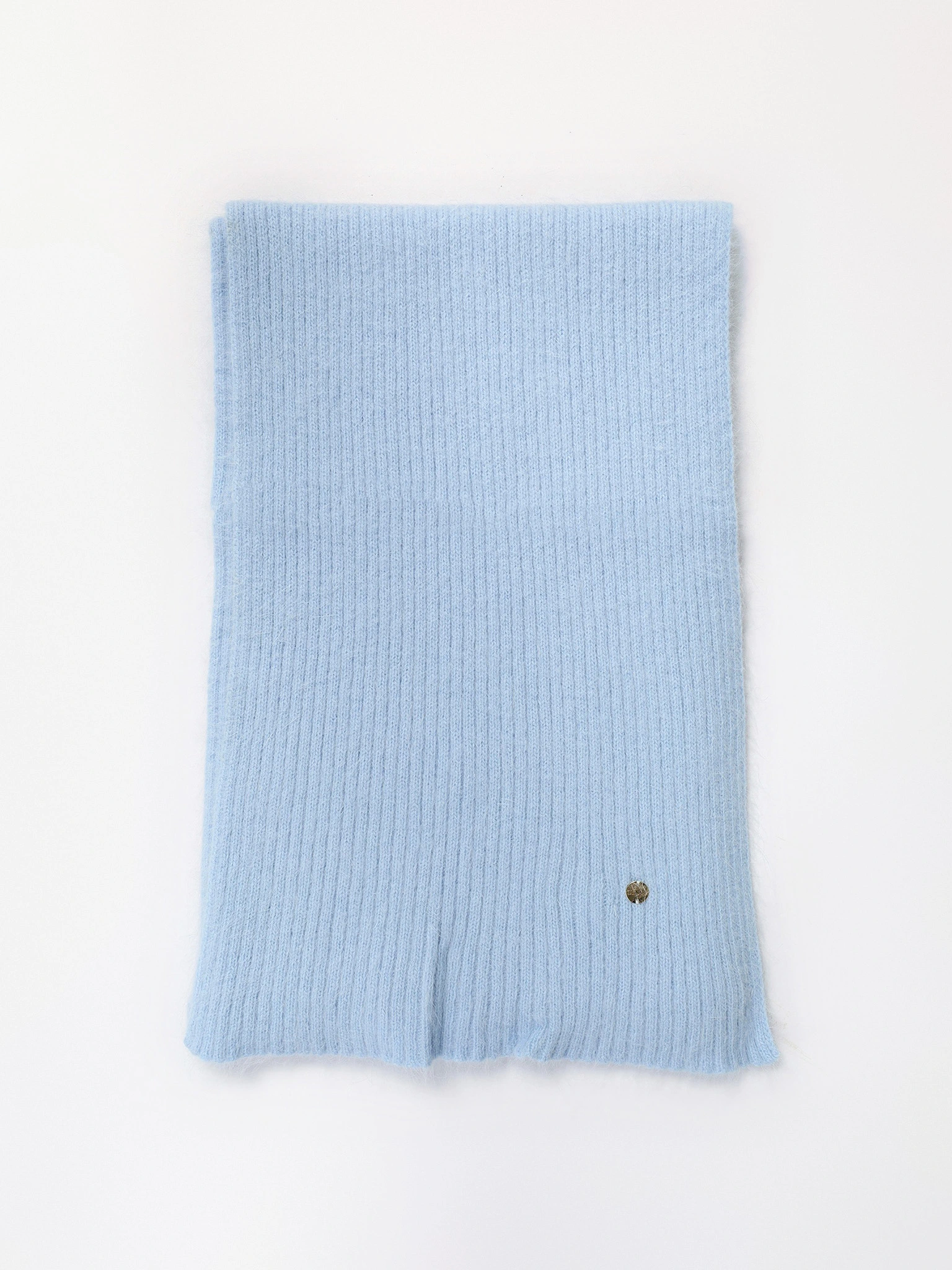 Шарф с декоративной нашивкой в ассортименте